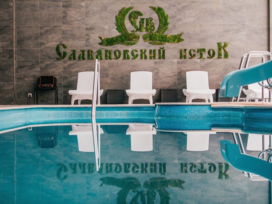 Бассейн в санатории Славяновский Исток в городе Железноводске - фотография