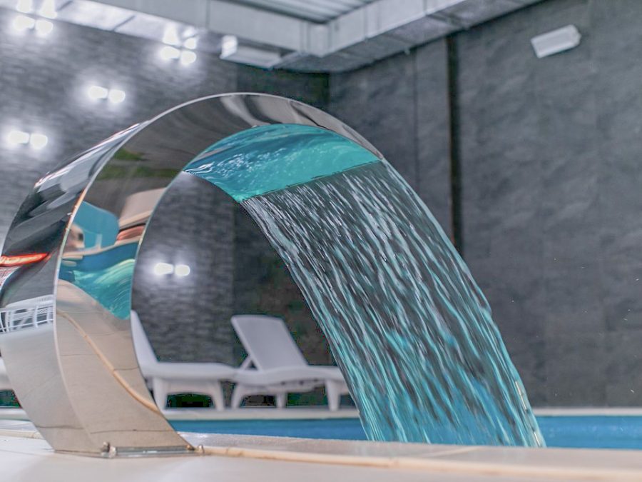 Бассейн в санатории Славяновский Исток в городе Железноводске - фотография