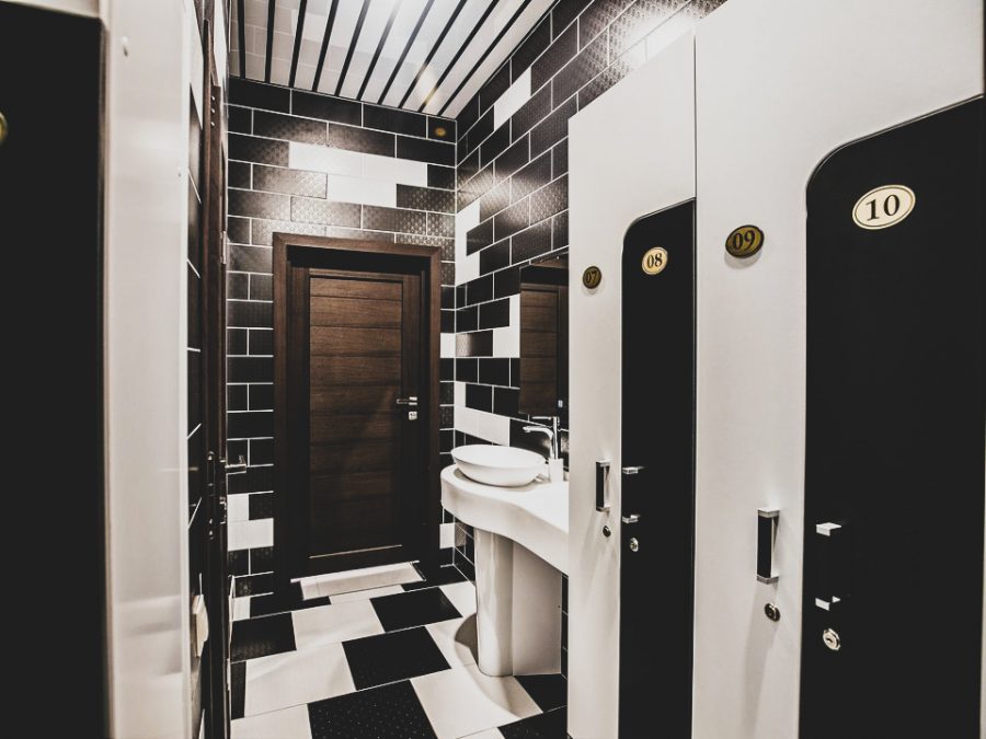 Раздевалка в бассейне в санатории Славяновский Исток в городе Железноводске - фотография