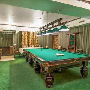 Бильярд в санатории Славяновский Исток в городе Железноводске - фотография