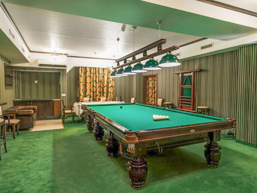Бильярд в санатории Славяновский Исток в городе Железноводске - фотография