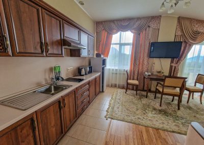 Номер Делюкс в санатории Славяновский Исток в городе Железноводске - фотография