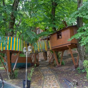 Детская площадка в санатории Славяновский Исток в городе Железноводске - фотография