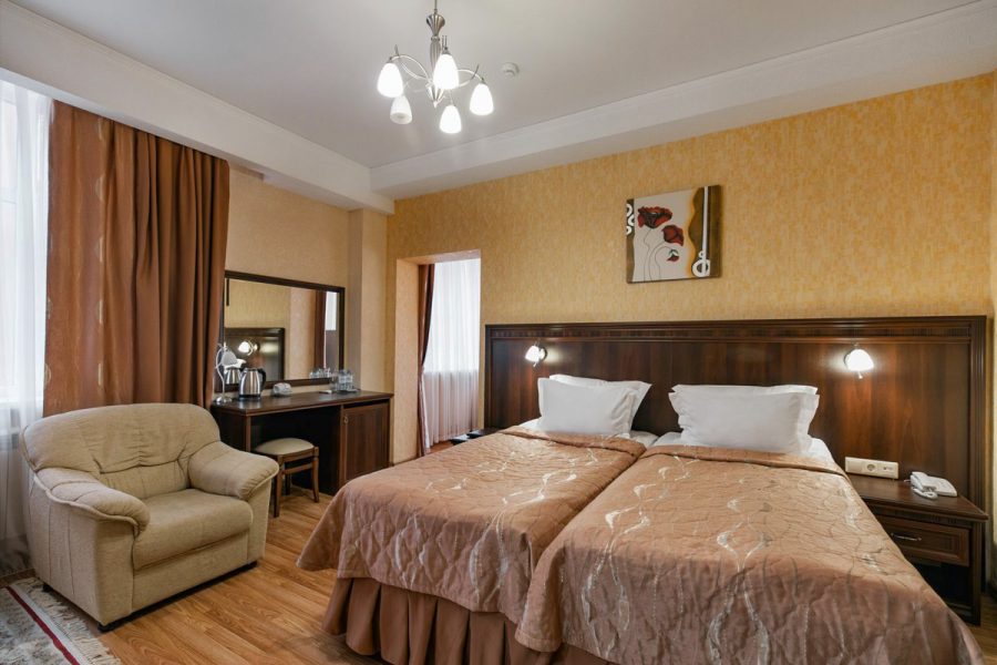 Номер Джуниор сюит в санатории Славяновский Исток в городе Железноводске - фотография