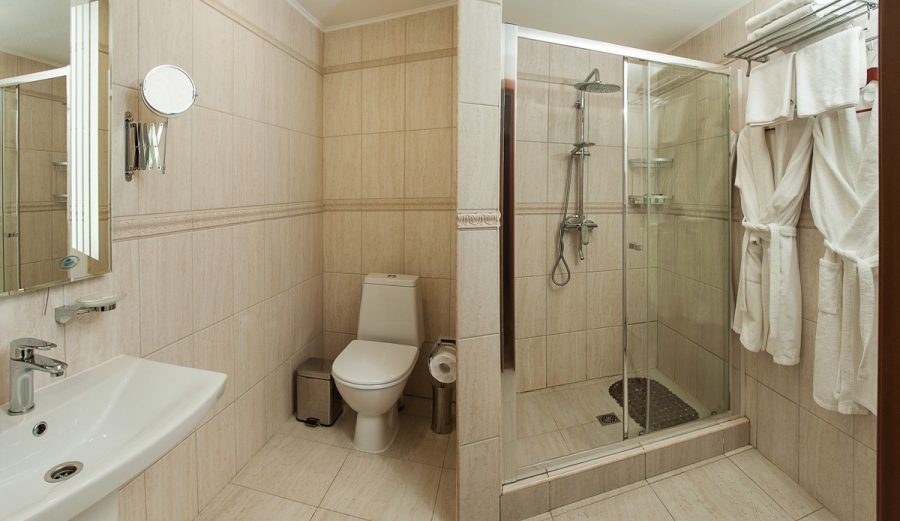 Номер Джуниор сюит в санатории Славяновский Исток в городе Железноводске - фотография