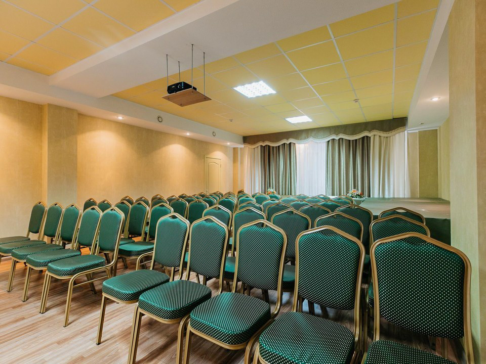 Конференц зал в санатории Славяновский Исток в городе Железноводске - фотография
