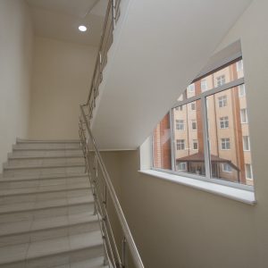 Лестница в санатории Славяновский Исток в городе Железноводске - фотография