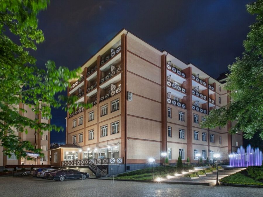 Корпус в санатории Славяновский Исток в городе Железноводске - фотография