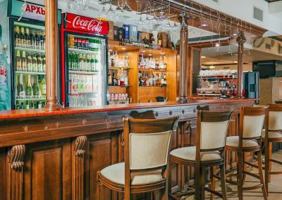 Лобби бар в санатории Славяновский Исток в городе Железноводске - фотография