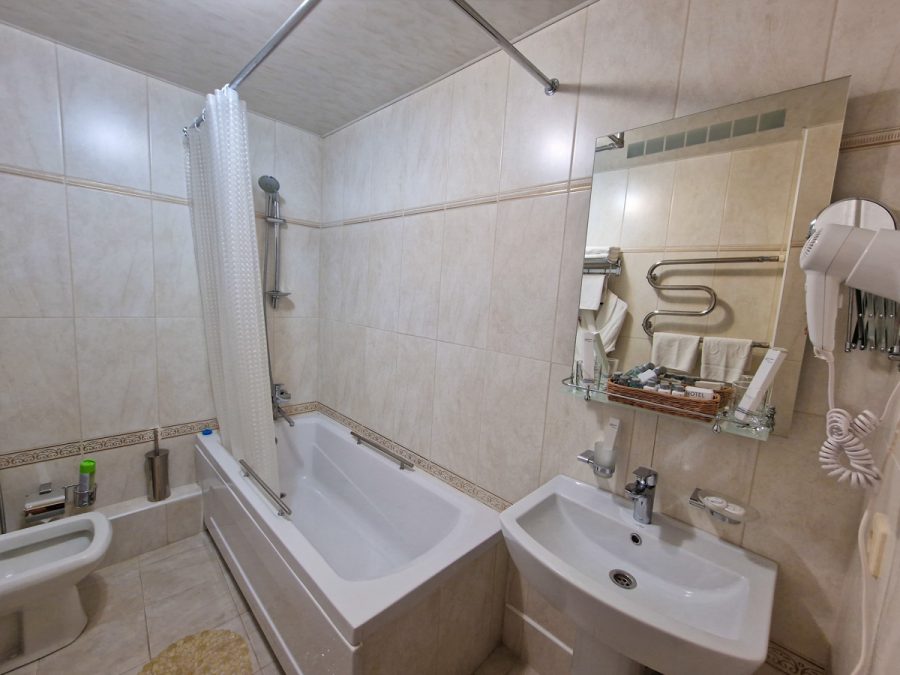 Номер Люкс в санатории Славяновский Исток в городе Железноводске - фотография