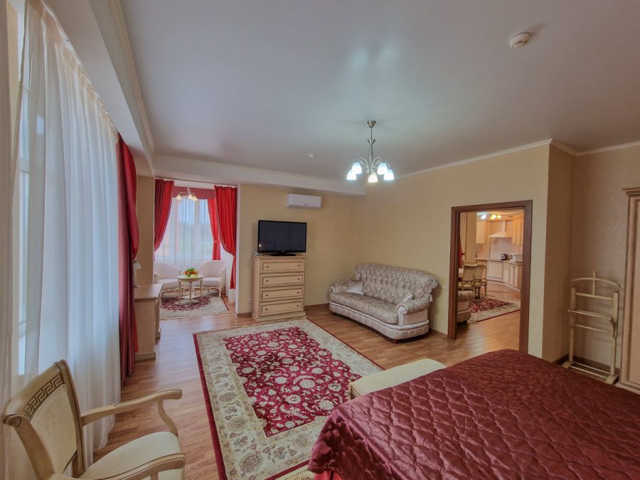 Номер Люкс в санатории Славяновский Исток в городе Железноводске - фотография