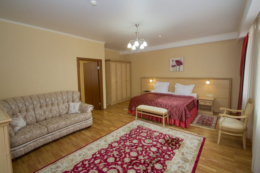 Номер Люкс в санатории Славяновский Исток в городе Железноводске - фотография