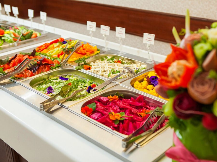 Обеденный зал в санатории Славяновский Исток в городе Железноводске - фотография