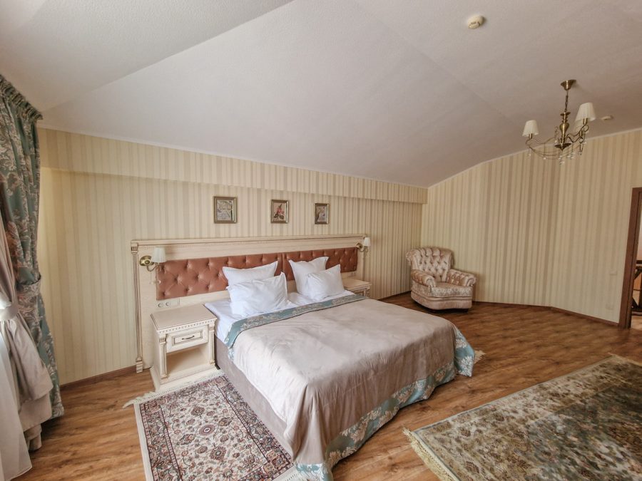 Сюит двухэтажный пентхаус в санатории Славяновский Исток в городе Железноводске - фотография