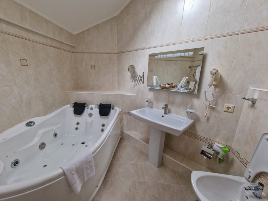 Сюит двухэтажный пентхаус в санатории Славяновский Исток в городе Железноводске - фотография