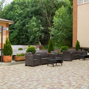 Территория санатория Славяновский Исток в городе Железноводске - фотография