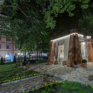 Территория санатория Славяновский Исток в городе Железноводске - фотография