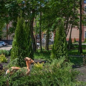 Территория санатория Славяновский Исток в городе Железноводске - фотография