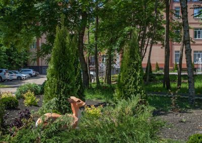 Территория санатория Славяновский Исток в городе Железноводске - фотография