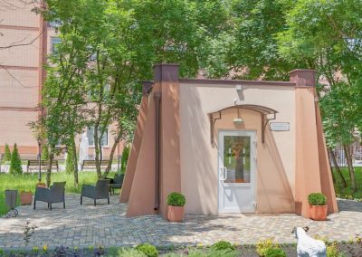 Территория санатория Славяновский Исток в городе Железноводске - фотография